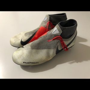 Men’s Nike Phantom VSN ELITE SG Cleats, size 11.5